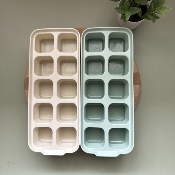 LAST CHANCE - IKEA SPJUTROCKA Ice Cube Tray with Lid - 2 Pack - Mixed Colours - Picture 12 of 13